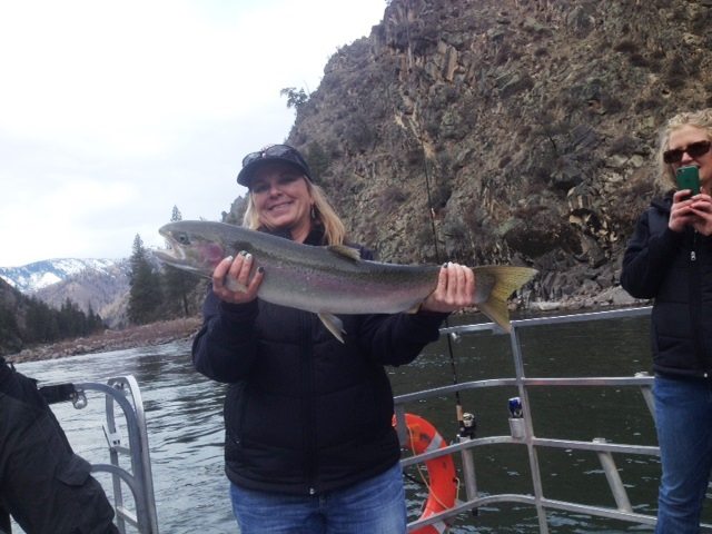 Annette Gilmore cauches a beautiful 31" Keeper, Way to go Annette.