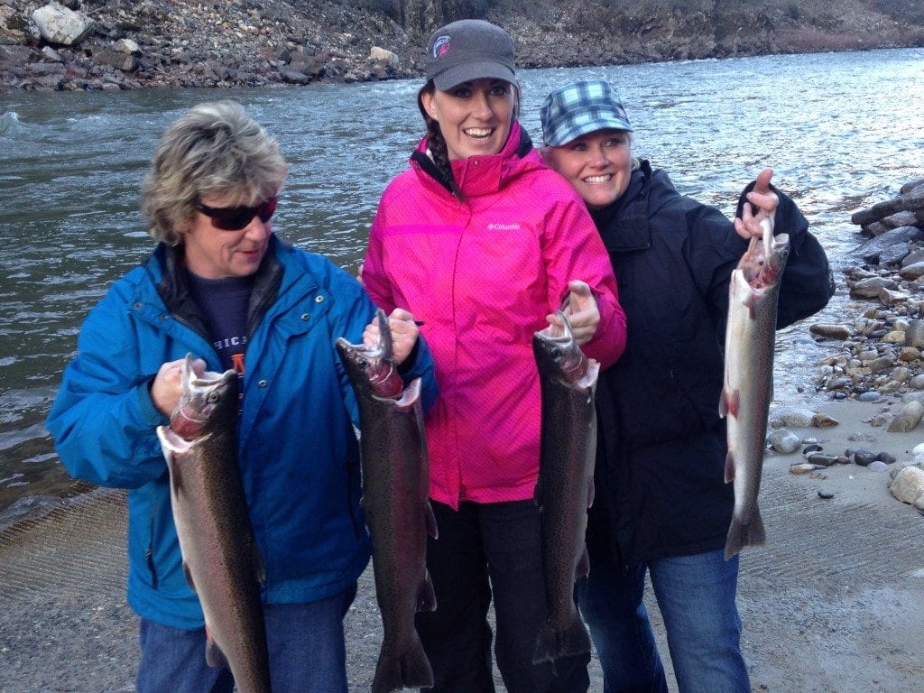 Lisa, Jess, and Dawn pose with their beautiful fish. Nice Job Ladies.