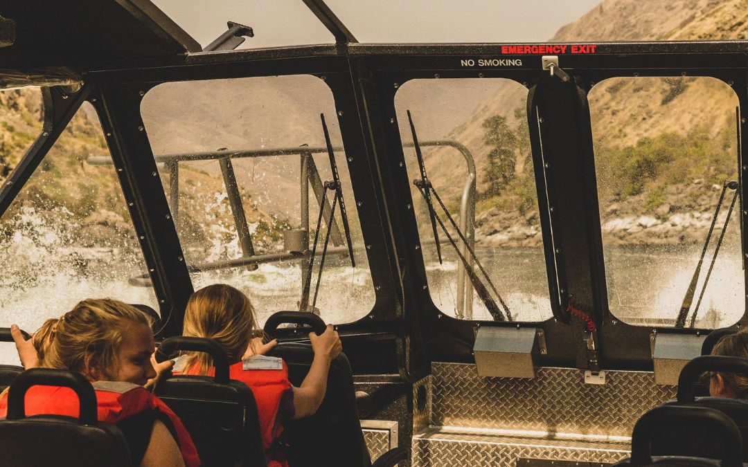 7 Reasons Wildlife Enthusiasts Should Take Our Boat Tour