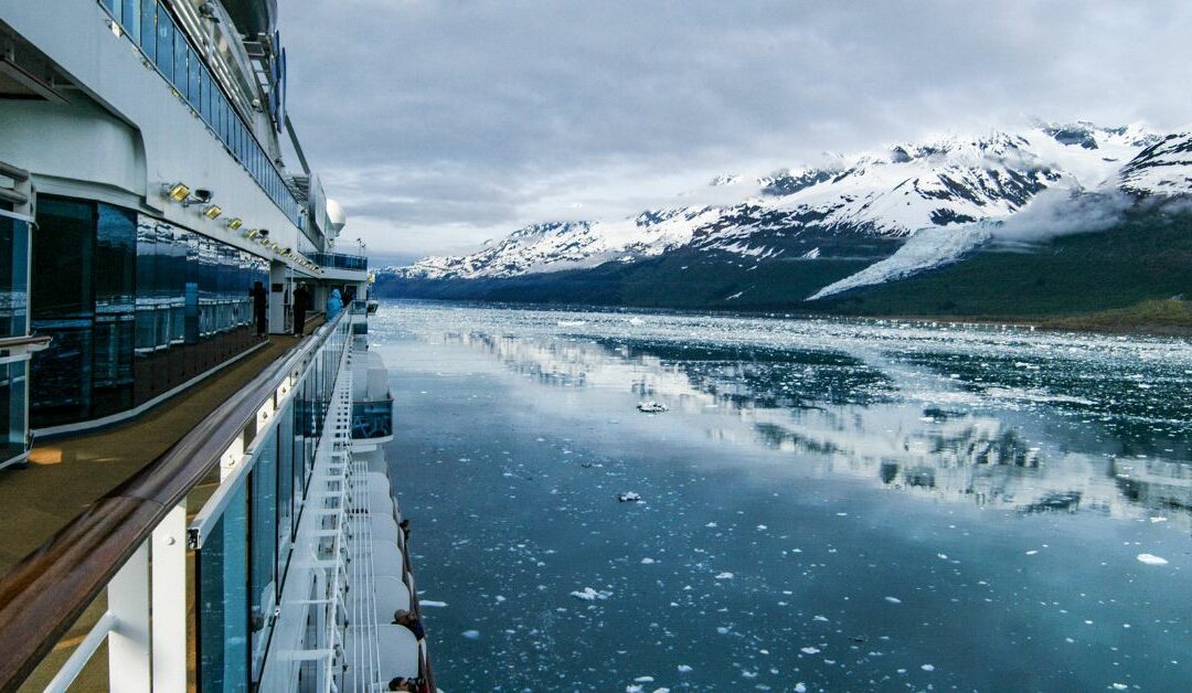 How To Stay Warm on a Boat Tour in the Winter